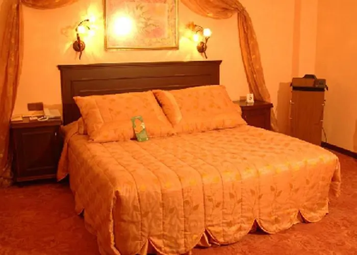 Esenboga Airport فندق 5*