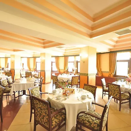 Esenboga Airport Hotell